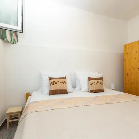 Grey Stone ザダル